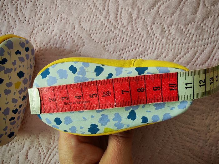 Lot chaussures bébé 0 à 6 mois - photo numéro 3