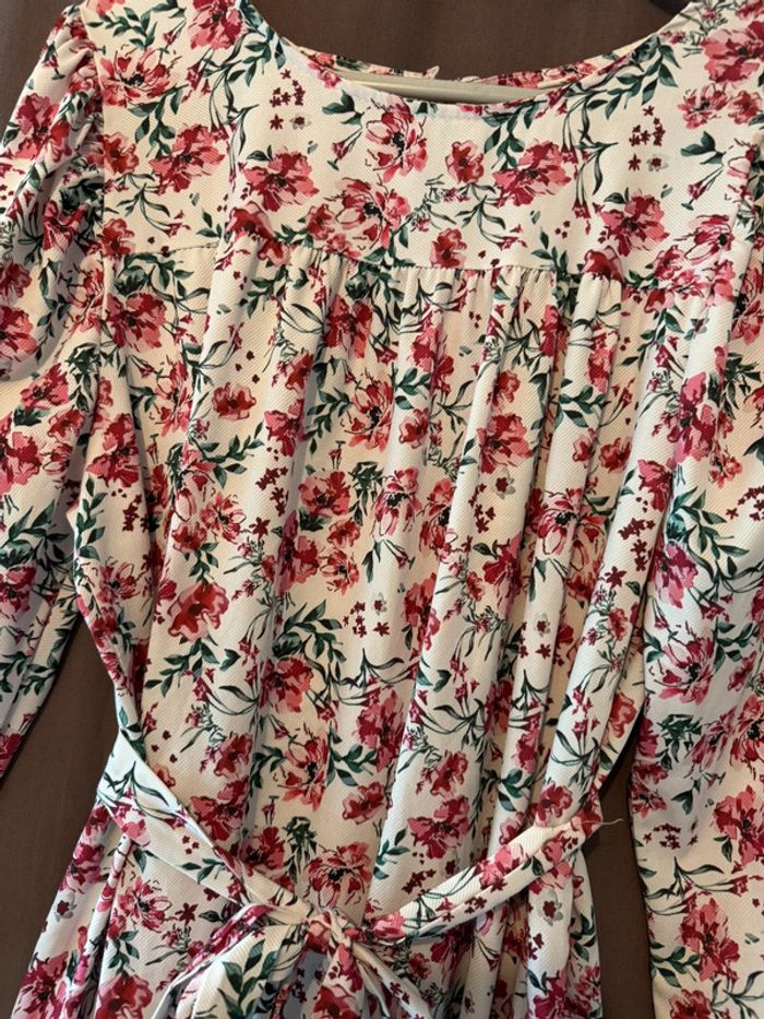 Robe fleurie - photo numéro 2