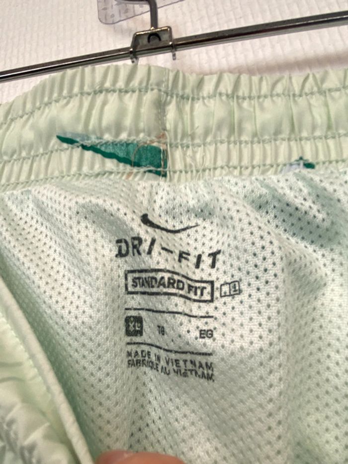 Short sport Nike femme vert XL (2233) - photo numéro 5