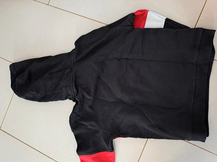 Sweat 9/10 ans - photo numéro 2