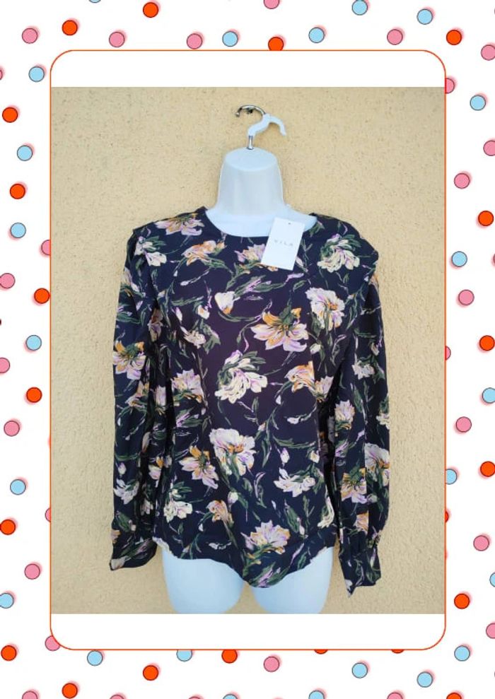 Top a fleurs neuf