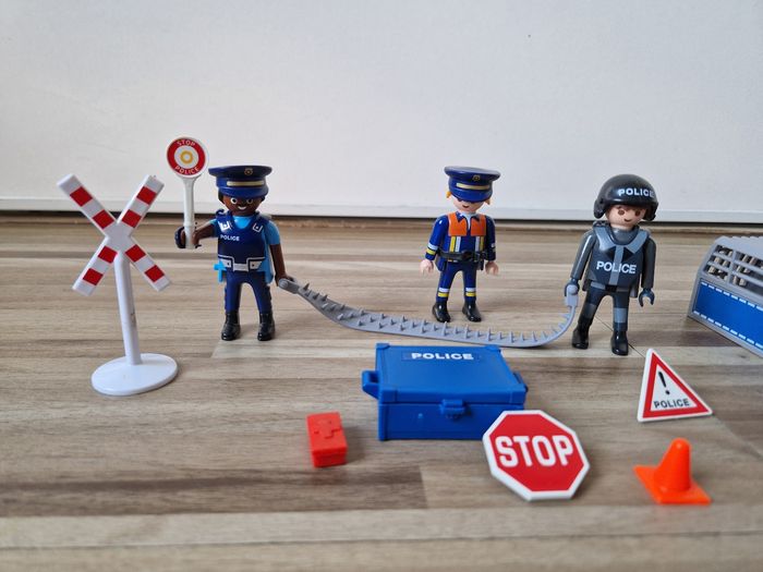 Lot playmobil thème police - photo numéro 4