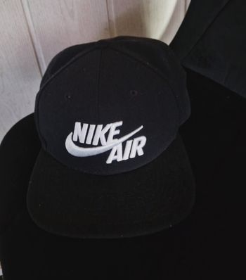 Casquette noir True EOS Nike Air