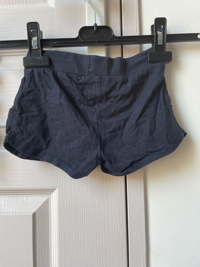 Short fille - 4 ans - photo numéro 3