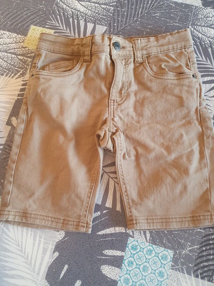 Short effet bermuda