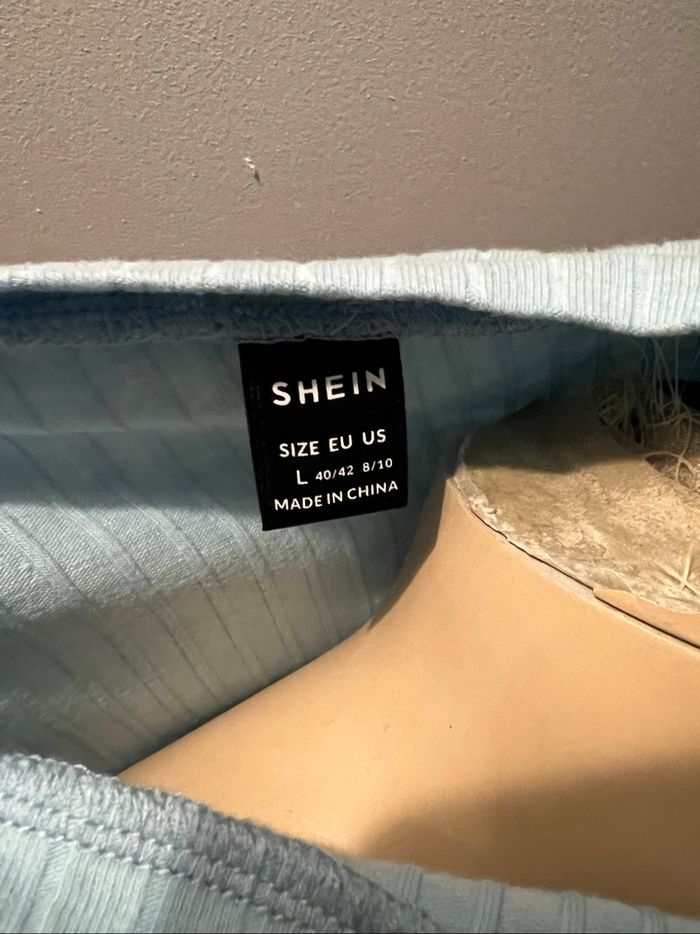 Tee shirt court femme taille L Shein TBetat - photo numéro 4
