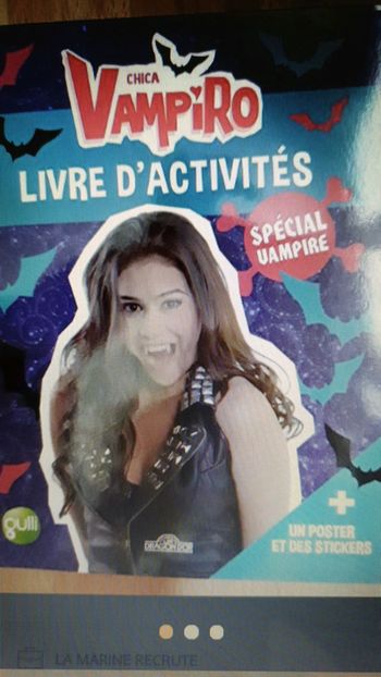 Livre d activités Chica vampiro CHICA