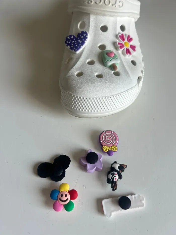 Lot de 9 charms / déco crocs - photo numéro 2