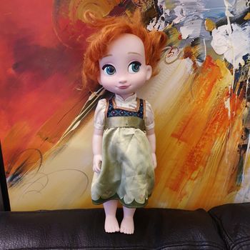 Anna la sœur de la reine des neiges DISNEY