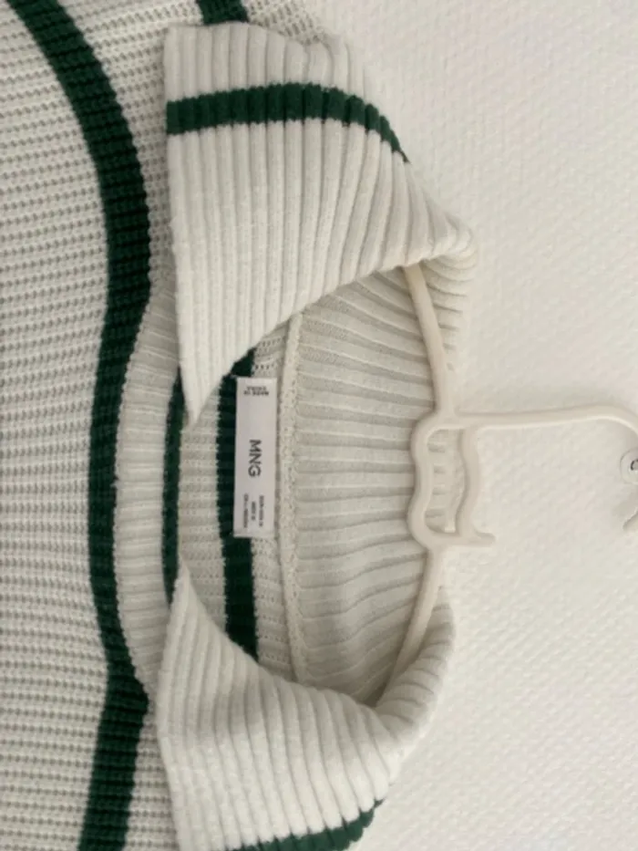 Pull vert et blanc - photo numéro 2