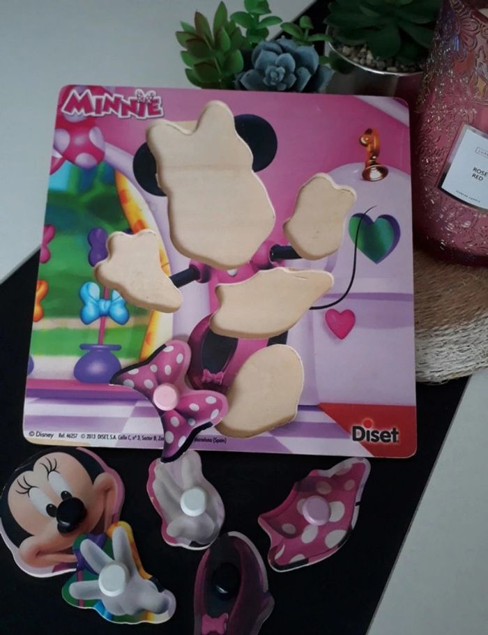 Puzzles Disney Minnie🌿💞 - photo numéro 2