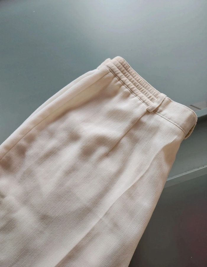 Magnifique Pantalon tailleur de couleur Crème taille 42 et de marque Gregory Pat - photo numéro 5