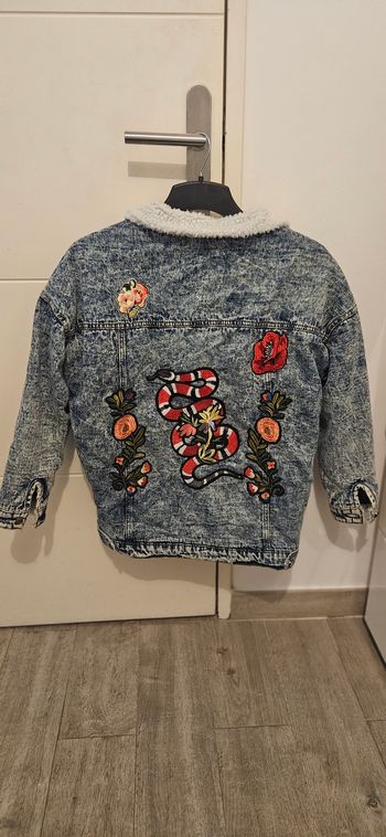 Veste en jean et fourrure imprimé taille M femme fille