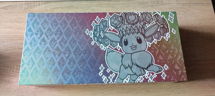 Coffret super premium SPC Pokémon EV8.5 sans booster - tapis + sleeve + range-deck + carte promo ( Évolution Prismatique EV08.5 ) - photo numéro 2