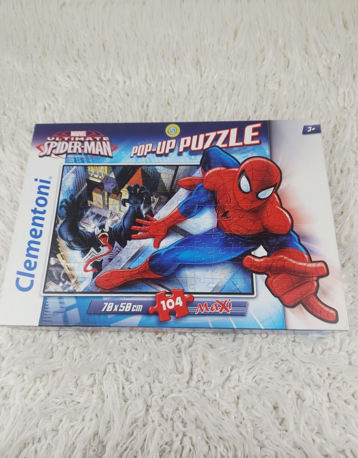 Puzzle maxi pop up 104 pièces Spiderman Marvel marque Clementoni 🎅