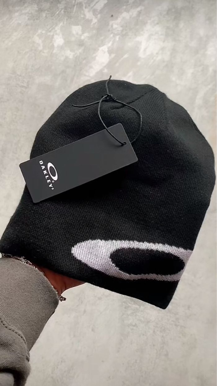 Bonnet Oakley - photo numéro 2