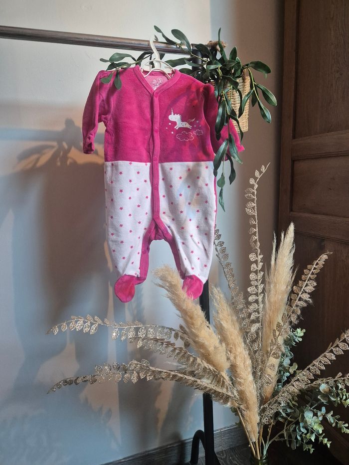 Pyjama 3 mois fille - photo numéro 2