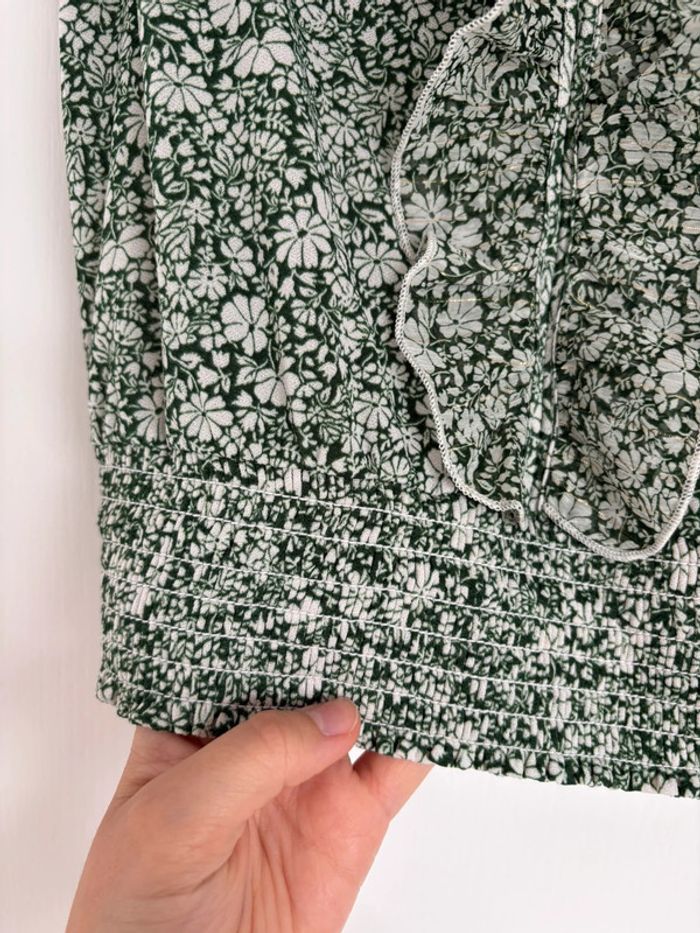 Top fleuri vintage vert sans manches Cache Cache M💚 - photo numéro 3