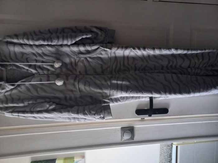 vends grenouillère rayée XL - photo numéro 2