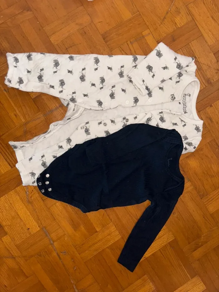Surpyjama et body 3mois - photo numéro 2