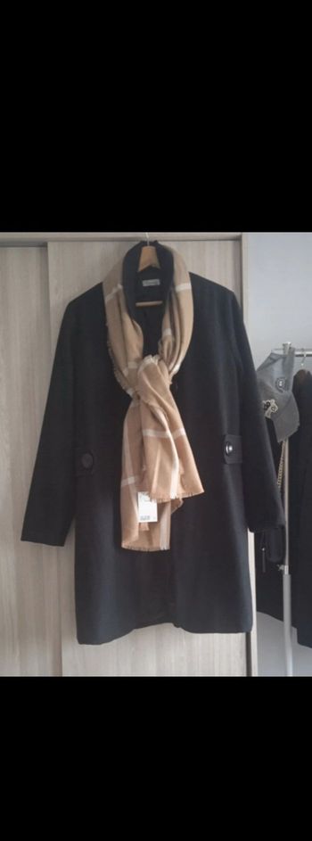 Beau manteau chic couleur noir intense 