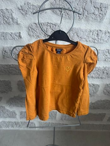 Tee shirt fille kiabi manches longues 6 ans moutarde