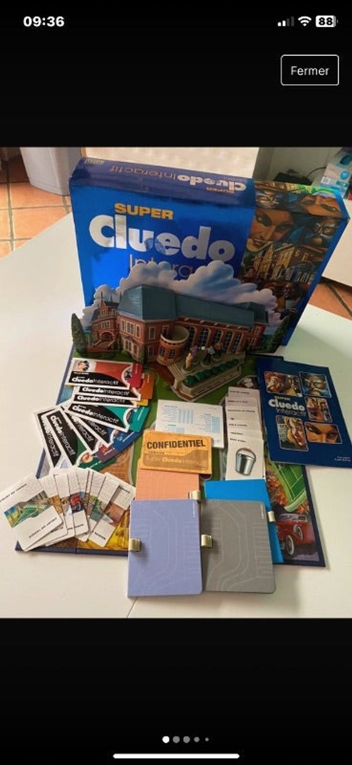 Jeux interactifs super cluedo  complet et fonctione très bien