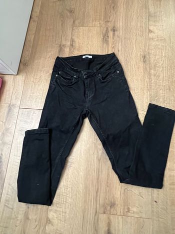Pantalon noir, femme
