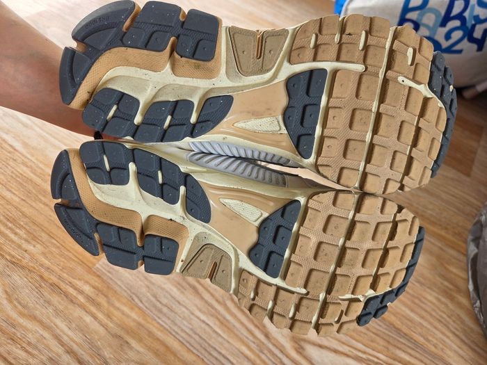 Nike Zoom vomero 5 beige 42 - photo numéro 7