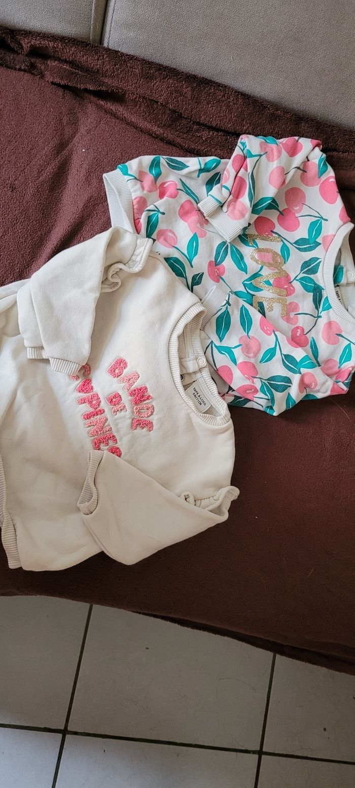 Lot 2 pull taille 9 mois