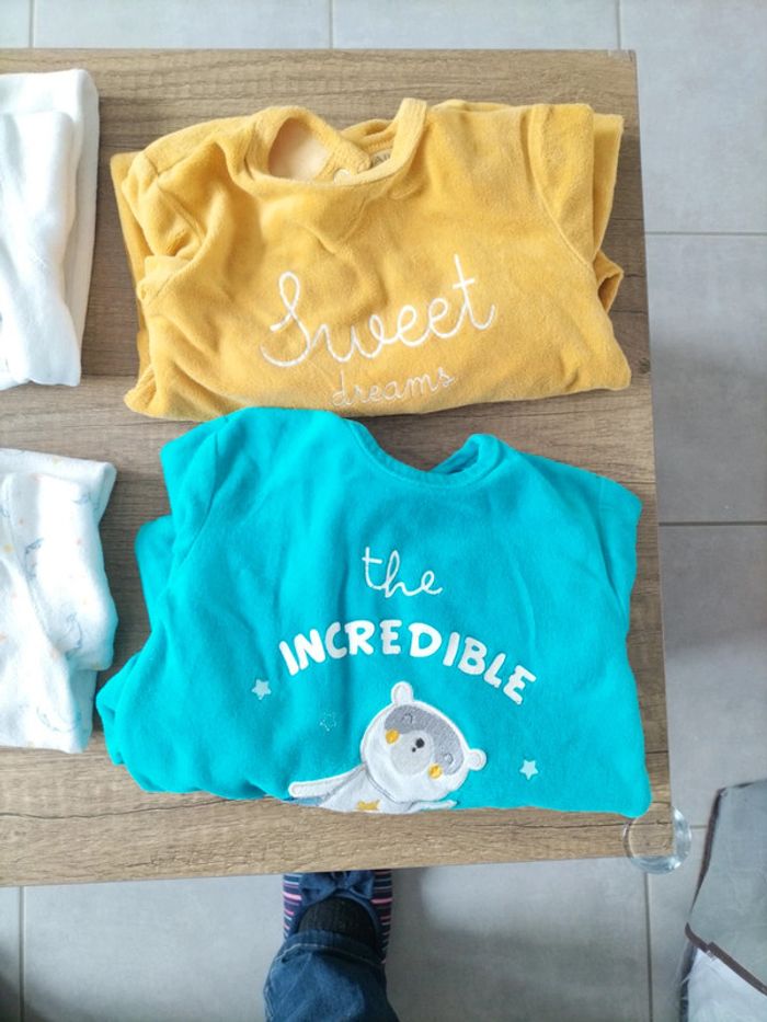 Lot de   7 pyjamas 12 mois - photo numéro 4