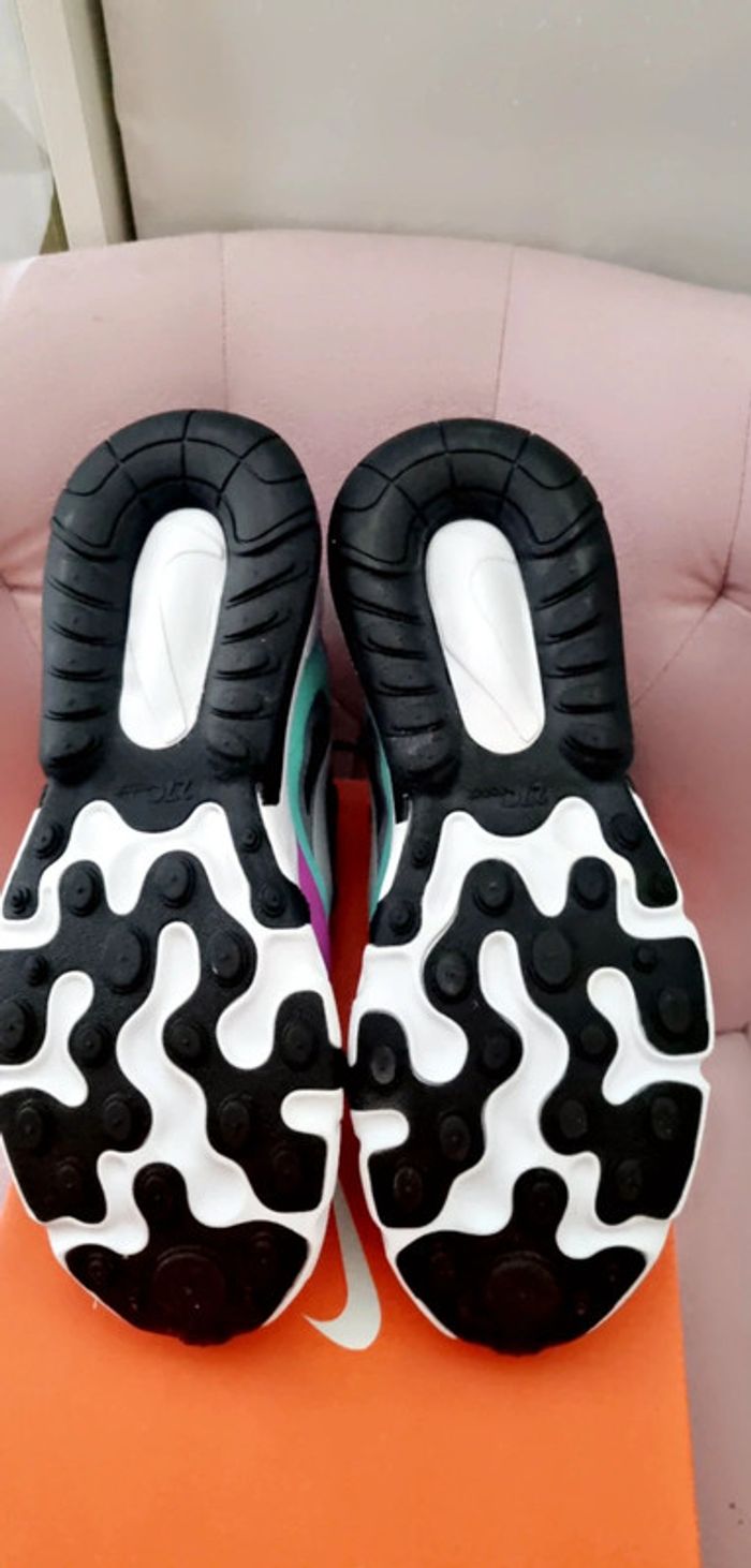 Baskets Nike neuf - photo numéro 3