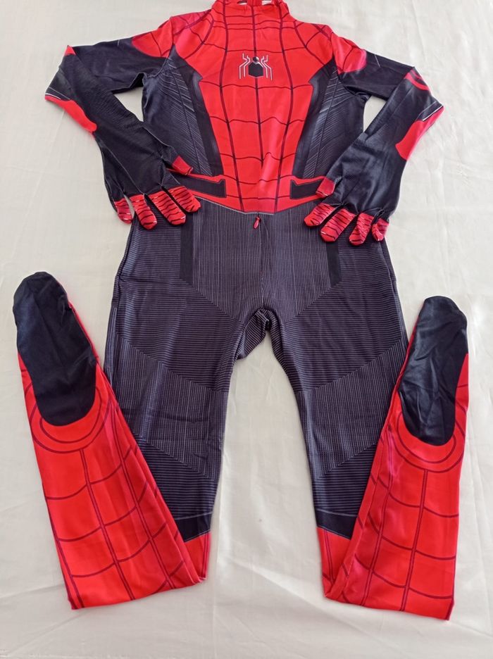 Costume combinaison spiderman noir et rouge 6-7ans - photo numéro 5