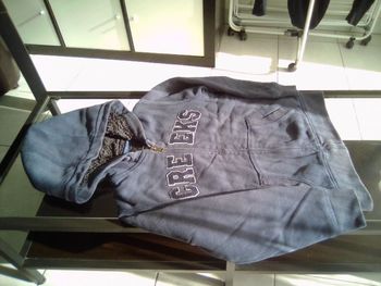 Gilet. CREEKS. 8 ans