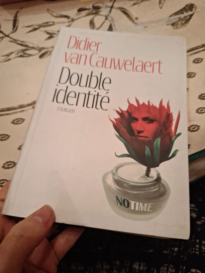 Double identité - photo numéro 7