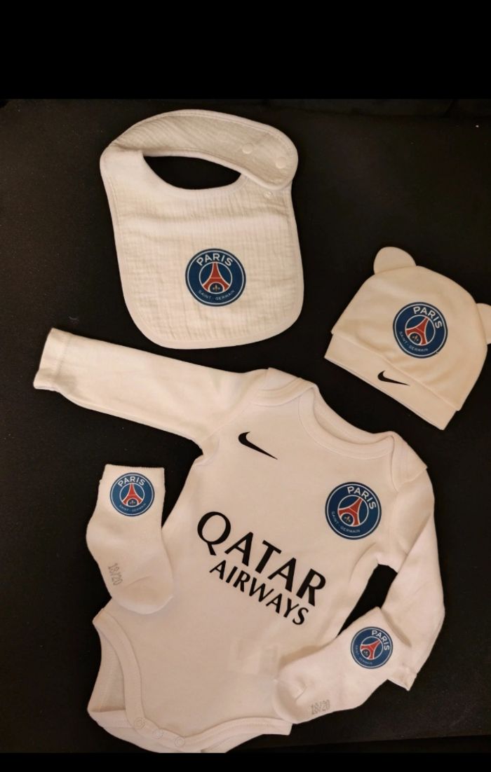 Ensemble bébé foot cadeau de naissance paris psg