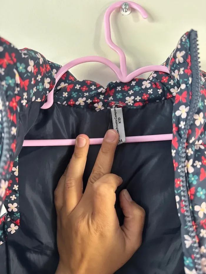 🧥 doudoune sans manche - fille - 3 ans - fleurs - papillons - très bon état - photo numéro 10