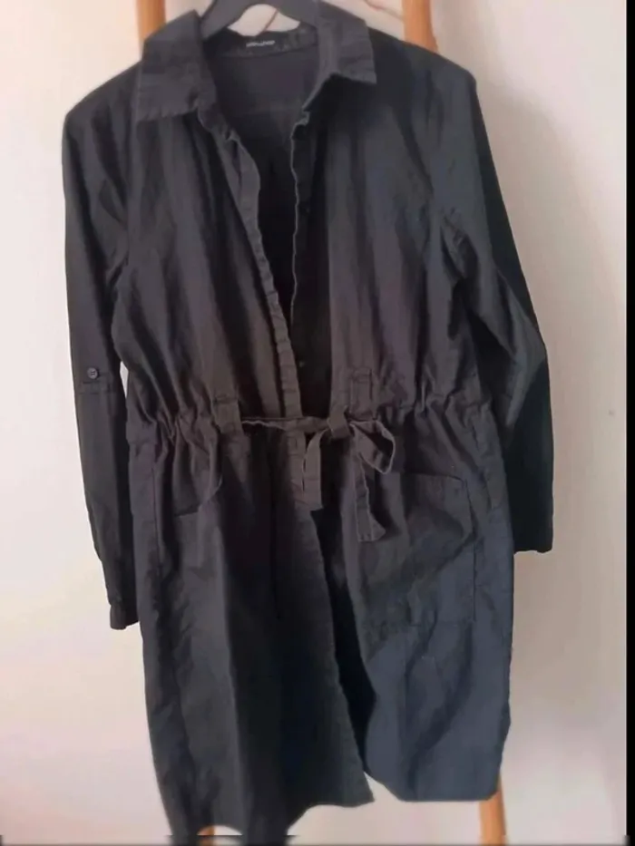 Robe chemise  noire  mi  longue