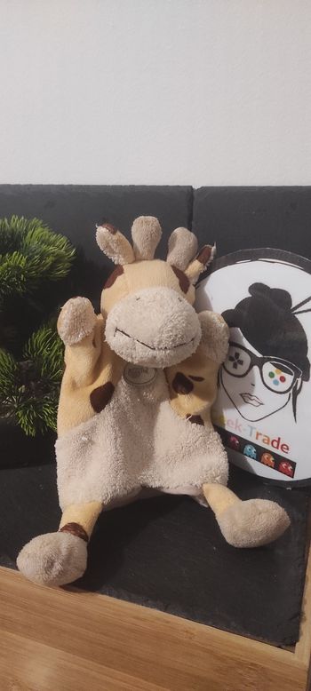 Doudou marionnette baby nat bn670 nature girafe jaune blanc crème marron noir