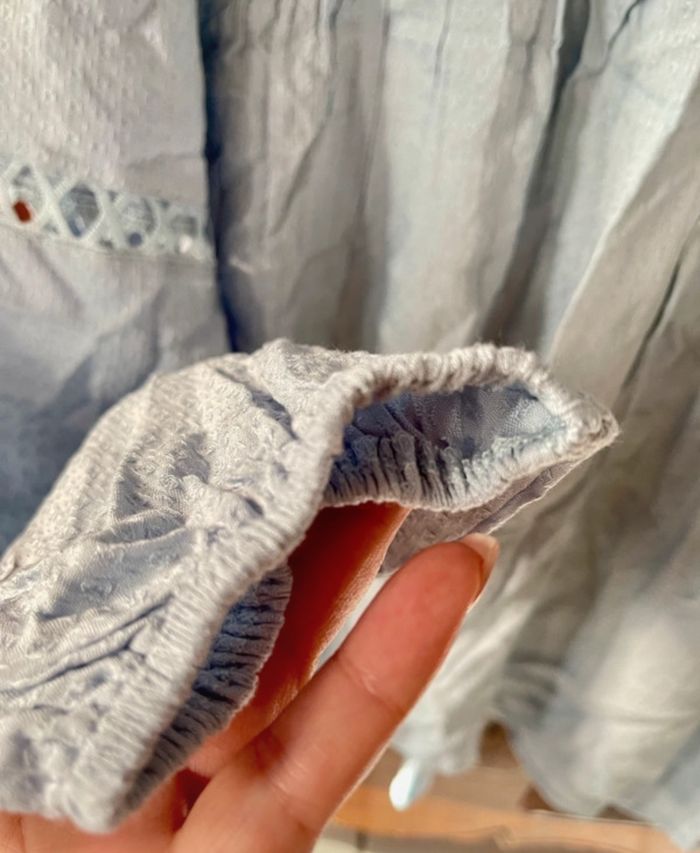 Blouse manches longues col V bleu ciel - photo numéro 8