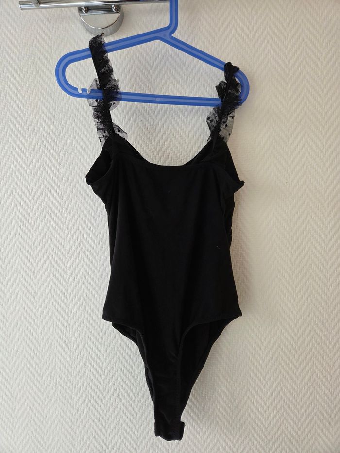 Body noir à manche froufrou - photo numéro 4