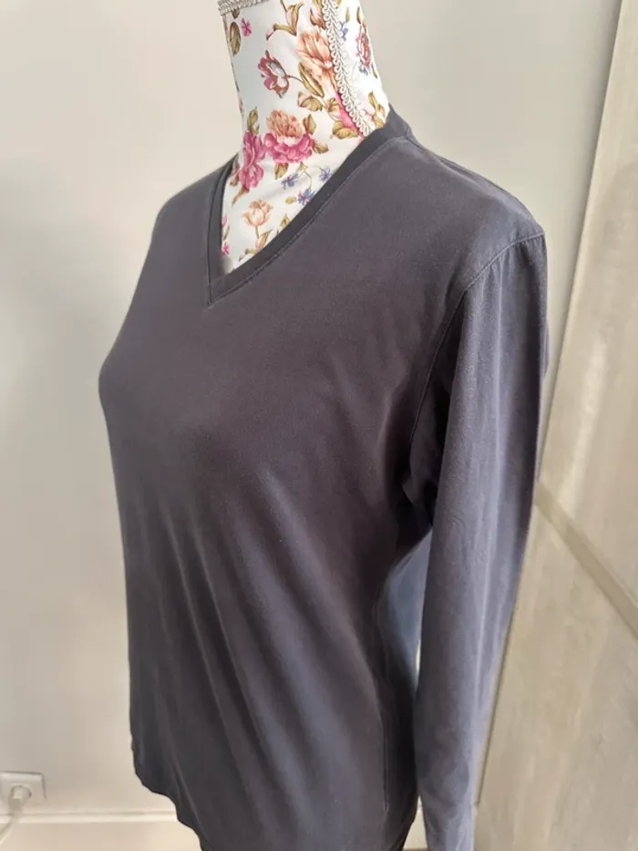 T-shirt Uniqlo gris foncé - photo numéro 7