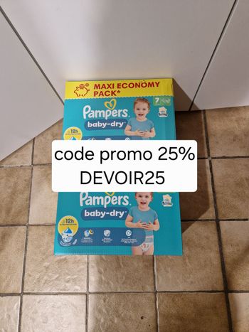 144 couches Pampers baby-dry taille 7