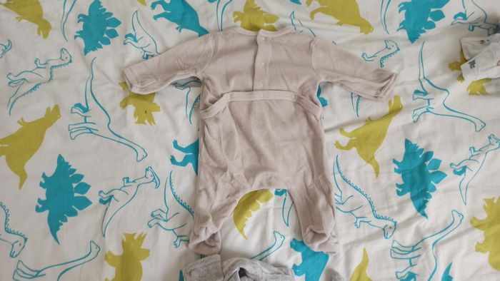 Lot Pyjama 1 mois - photo numéro 7