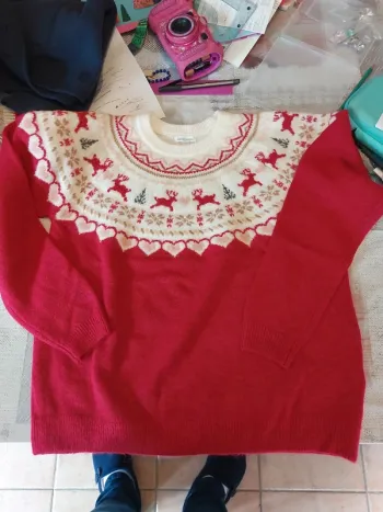 Pull de Noël neuf Vertbaudet 12A