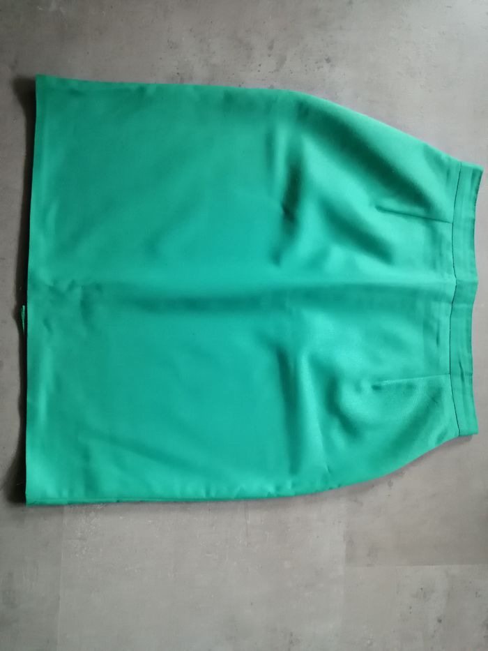 Jupe droite verte Taille 40 - photo numéro 2