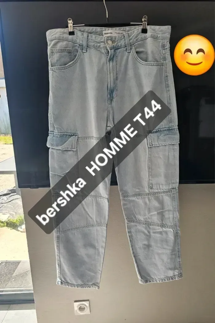 Jean Cargo Bershka homme T44 - photo numéro 1