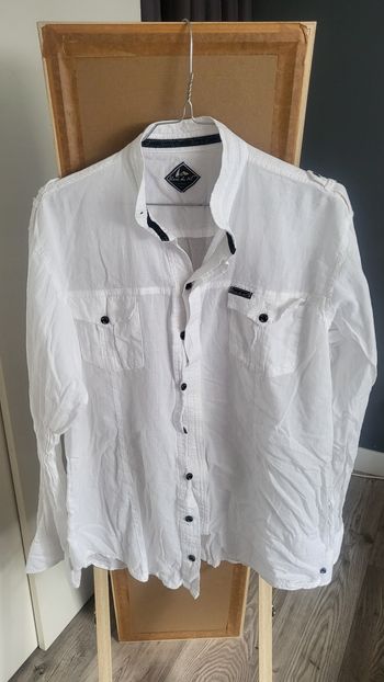 Chemise.homme blanc du nil