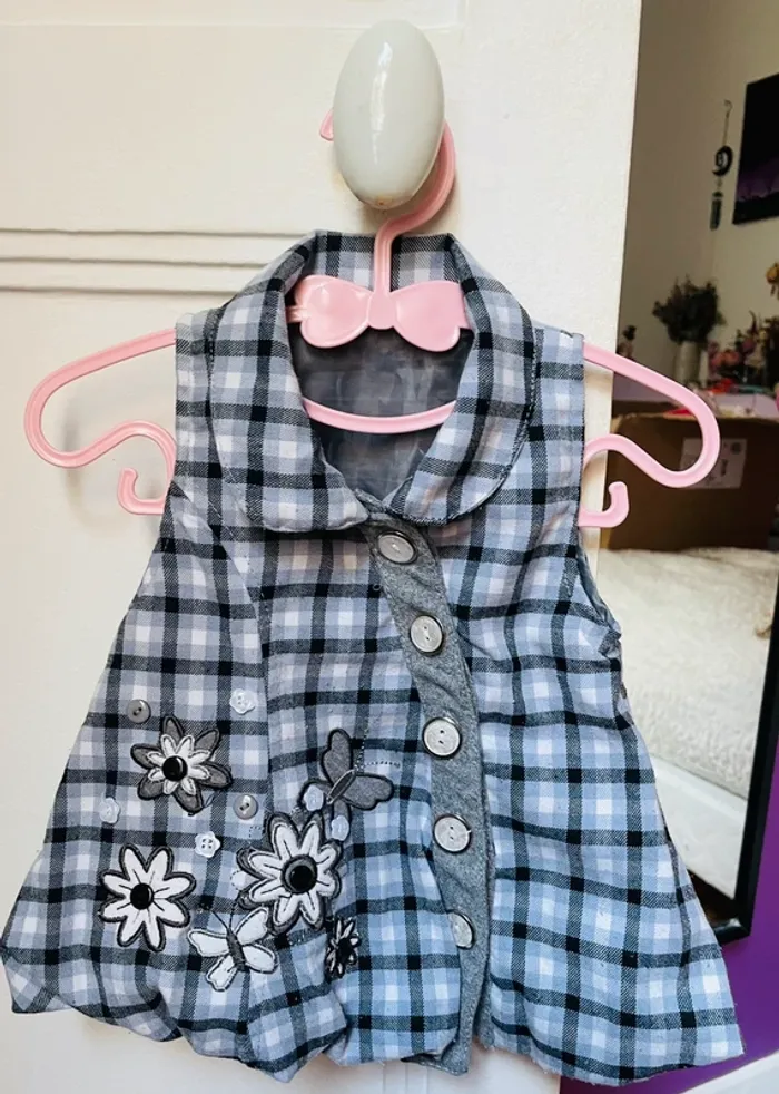 Robe à carreaux + béret avec noeud - photo numéro 2