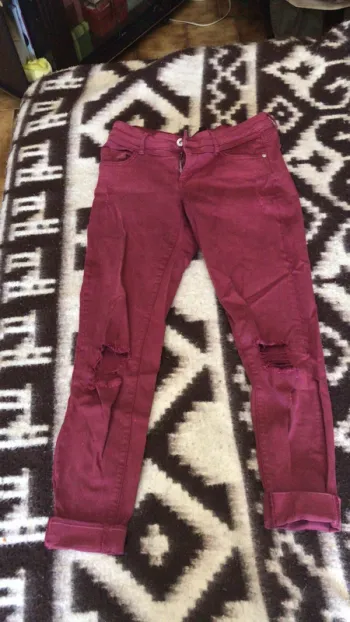 Pantalon style troué Bordeaux